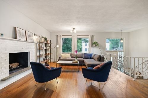 61 Brierfield Rd, Newton, MA 02461-2132