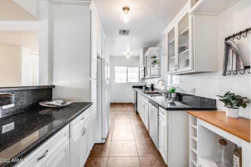 1611 Fairmount Ave, Phoenix AZ 85016-6900 exterior