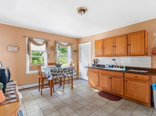 30 Taunton Ave, Seekonk MA 02771-5245 exterior