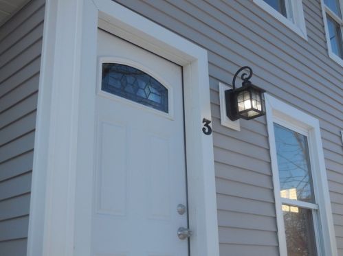 3 Dubois St, Montgomery, MA 01085-3103