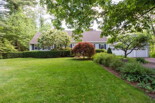 139 Ipswich Rd, Topsfield, MA 01983-1545