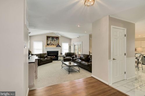 8556 Window Latch Way, Columbia MD 21045-5637 exterior