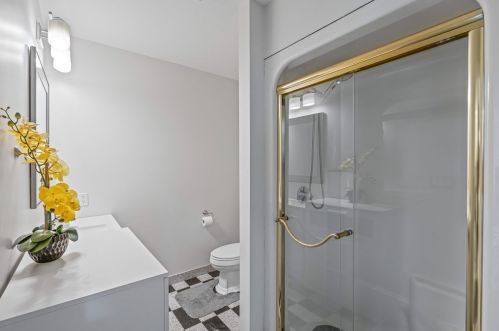 18 Francis St, North Reading MA 01864-3121 exterior