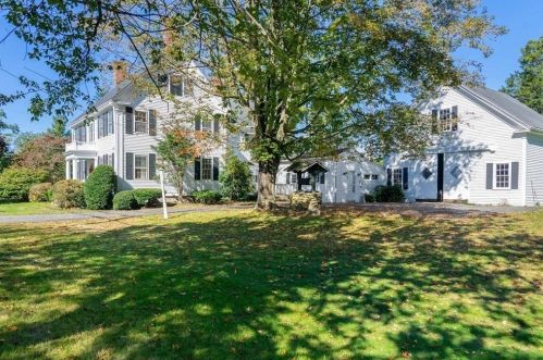 593 Main St, Hingham, MA 02061-2104