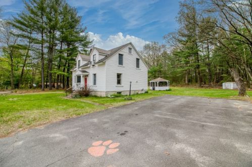 434 East St, South Hadley, MA 01075-3213