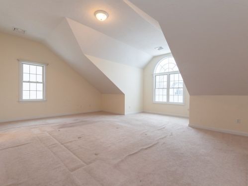 20 Saffron Dr, Worcester MA 01605-4024 exterior