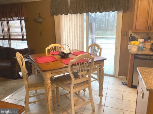 112 Talon Ln, West Deptford NJ 08093-2322 exterior