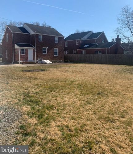 6822 Loretto Ave, Philadelphia PA 19111-5844 exterior