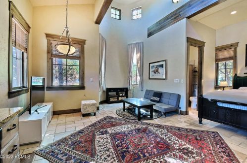 2702 Est Dr, Park City UT 84060-6878 exterior