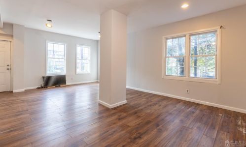 6 Railroad Ave, Carteret NJ 07008 exterior