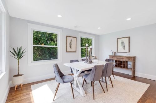 405 Main St, Lynnfield MA 01940-2559 exterior