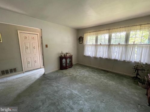 1 Budd Blvd, West Deptford NJ 08096-3332 exterior