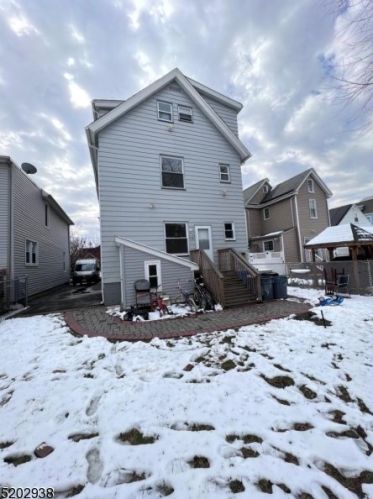 44 Tappan Ave, Belleville NJ  07109-2668 exterior