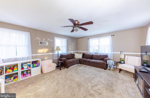 20 Beech Pl, West Deptford NJ 08096-3301 exterior