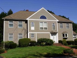 105 Wendell Rd, Newton, MA 02459-2946