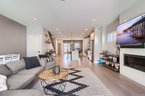 3520 Ogden St, Englewood, CO 80113-3923