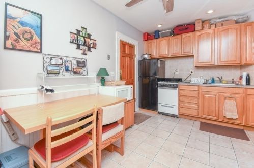 192 Auburndale Ave, Newton MA 02466-1602 exterior