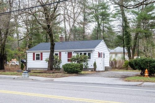 475 Newman Ave, Seekonk, MA 02771-4606