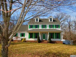 8 Seneca Cir, Carlisle PA  17015-7510 exterior