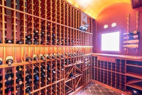 15 Mansion Dr, Topsfield MA 01983-1109 exterior