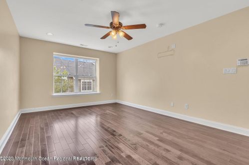 92 Brookfield Dr, Jackson Twp NJ  08527-3876 exterior