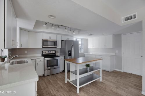 3834 Carol Ann Way, Phoenix AZ 85032-4062 exterior