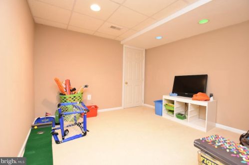 116 Cypress Ct, West Deptford NJ  08096-5154 exterior