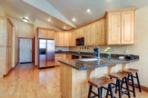 3008 Wedge Cir, Park City UT 84098-5894 exterior