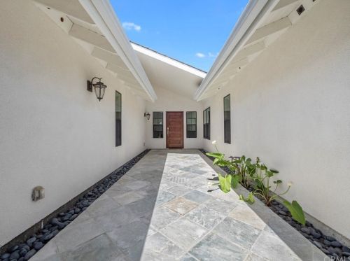 24 Willowbrook, Irvine, CA 92604-3673