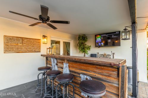 11605 37 Pl, Phoenix AZ 85050-2699 exterior