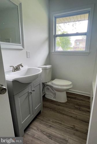 124 Hannold Blvd, West Deptford NJ  08096-1815 exterior