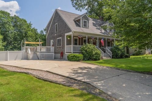 42 Mayflower Cir, Whitman, MA 02382-1142