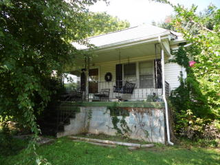 609 Cumberland Ave, La Follette TN  37766-4418 exterior