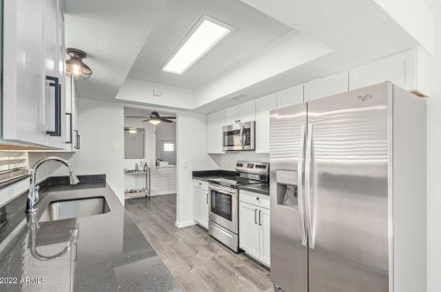 1107 Charleston Ave, Phoenix AZ  85022-1145 exterior