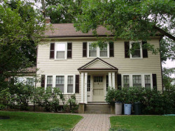 211 Melrose St, Newton, MA 02466-1120