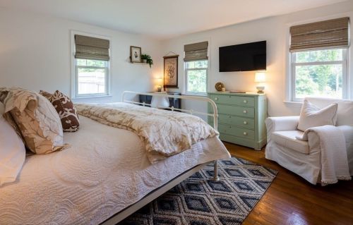 74 Ellis St, Chatham MA  02633-1881 exterior