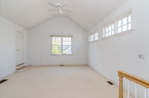 9 Preston Sq, Quincy MA 02171-3130 exterior