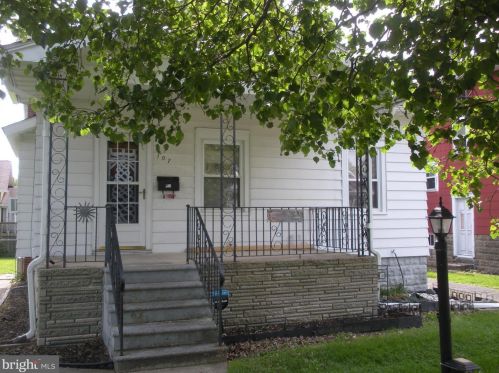 107 Colonial Ave, West Deptford, NJ 08096-1005